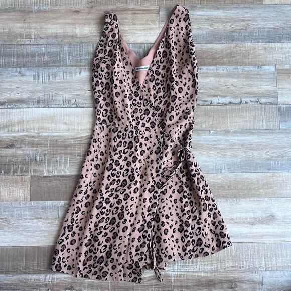 Reformation Dresses & Skirts - Reformation Feline Leopard Print Mini Dress Size S